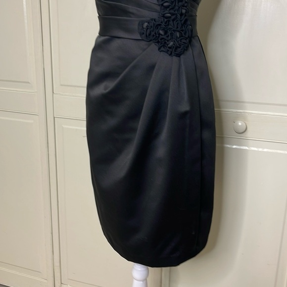 VINEYARD COLLECTION Women’s Black Ruched Side Ruffle Detail Formal Dress Size 8 - Picture 5 of 9